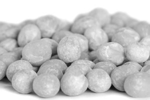 Heap,Of,Whole,Dry,Yellow,Peas,Isolated,On,White,Background